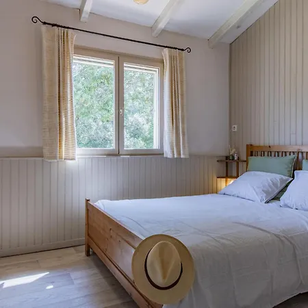 Clairchant By Interhome * Saint-Siffret